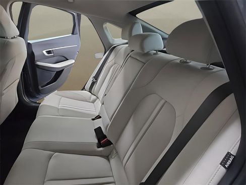 Certified 2025 Hyundai Sonata SEL image 15