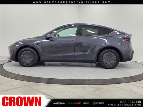 Used 2026 Tesla Model Y Long Range image 4