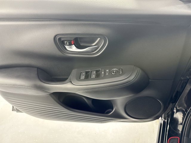 Used 2025 Honda HR-V LX image 20
