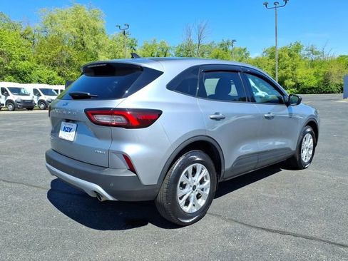 Used 2023 Ford Escape Active w/ Tech Pack #1 AWD/4WD image 7