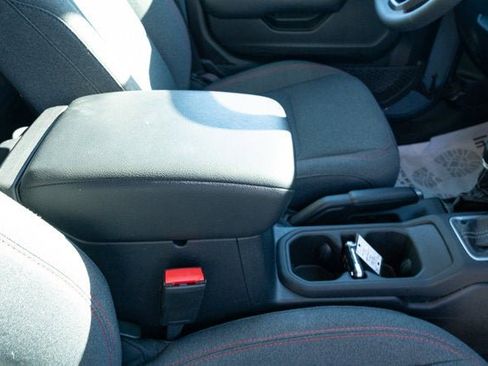 Certified 2025 Jeep Wrangler Unlimited Rubicon image 41