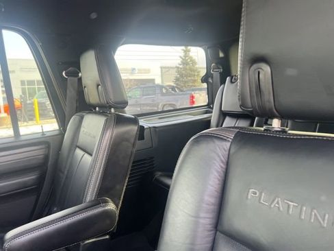 Used 2015 Ford Expedition Platinum image 10