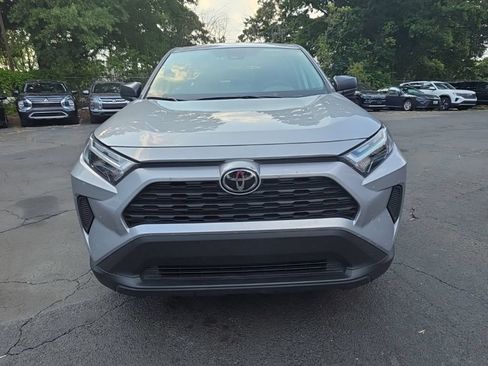 Used 2025 Toyota RAV4 LE AWD/4WD image 2