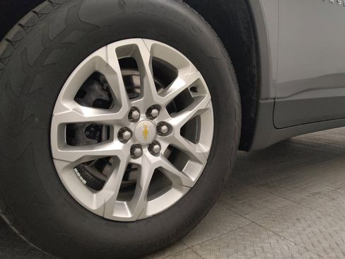 Used 2020 Chevrolet Traverse LS FWD image 31