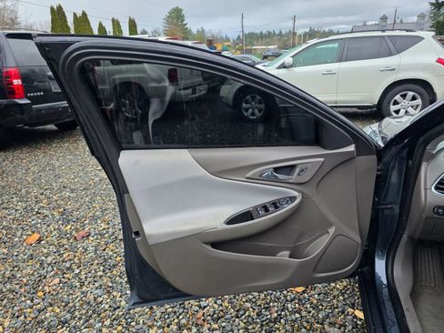 Used 2019 Chevrolet Malibu LT image 8