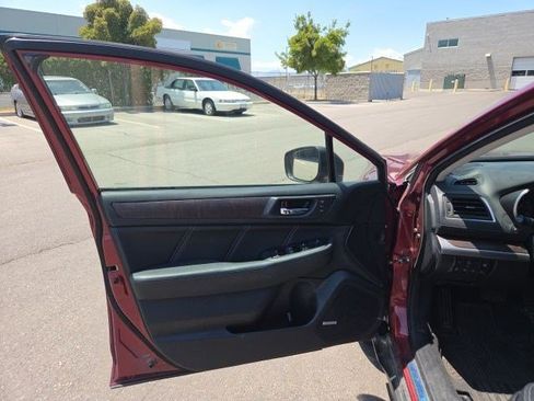 Used 2019 Subaru Outback 2.5i Limited AWD/4WD image 10