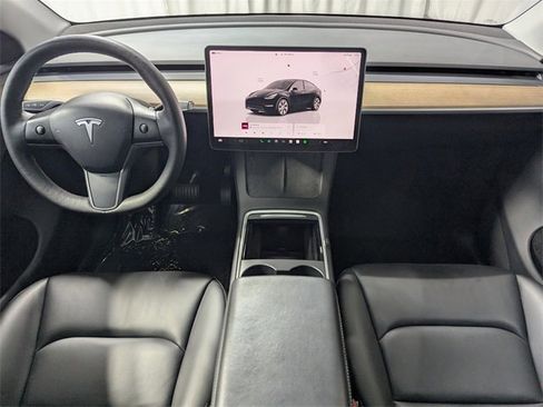 Used 2023 Tesla Model Y Long Range image 6
