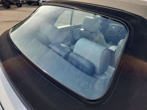 Used 1998 BMW 328i Convertible image 31
