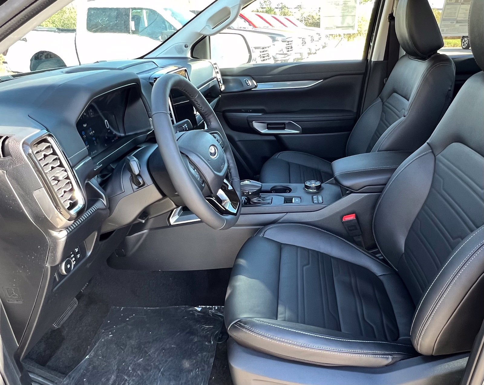 New 2026 Ford Ranger Lariat w/ FX4 Off-Road Package AWD/4WD image 16