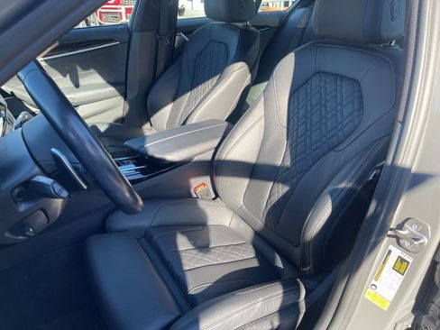 Used 2022 BMW 540i w/ M Sport Package image 13