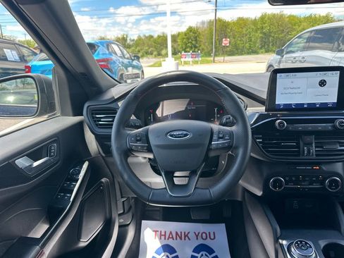Used 2025 Ford Escape ST-Line AWD/4WD image 18