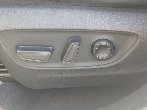 Used 2020 Toyota Highlander Platinum image 18