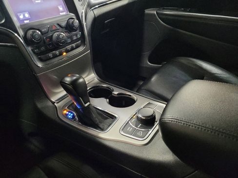 Used 2018 Jeep Grand Cherokee Limited AWD/4WD image 26
