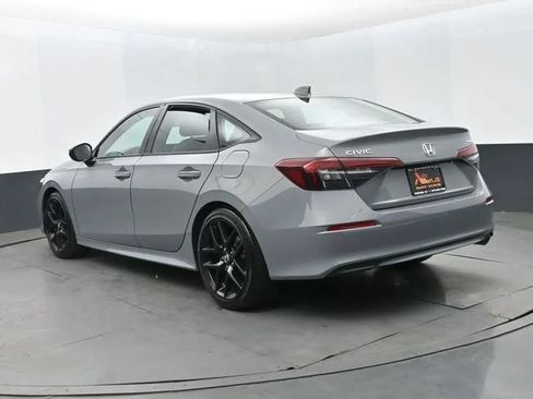 Used 2025 Honda Civic Sport image 9