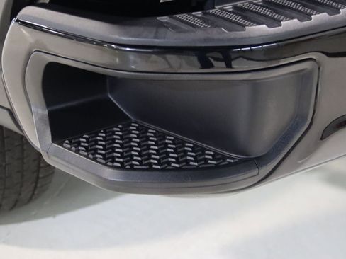 Used 2021 Chevrolet Silverado 1500 RST w/ Bed Protection Package image 12