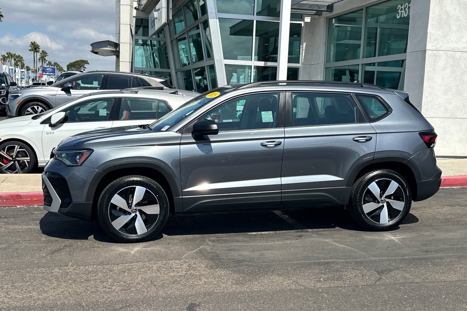 Used 2025 Volkswagen Taos S AWD/4WD image 7