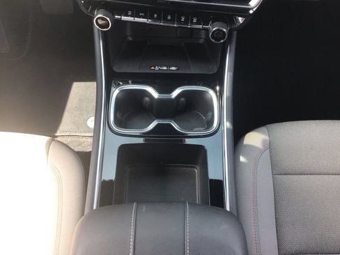 Used 2026 Chevrolet Traverse LT w/ Driver Confidence Package FWD image 28