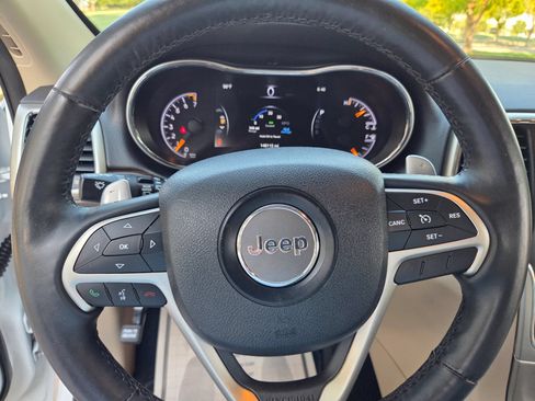 Used 2015 Jeep Grand Cherokee Limited AWD/4WD image 17