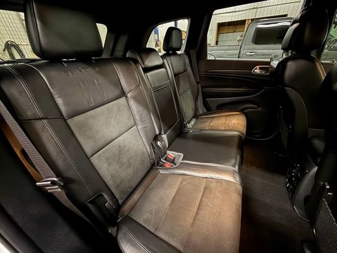 Used 2019 Jeep Grand Cherokee Altitude AWD/4WD image 32