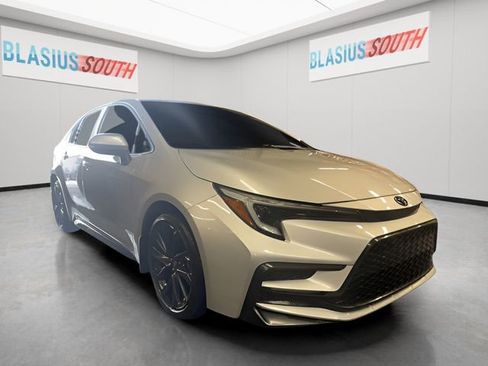 Used 2024 Toyota Corolla XSE FWD image 1
