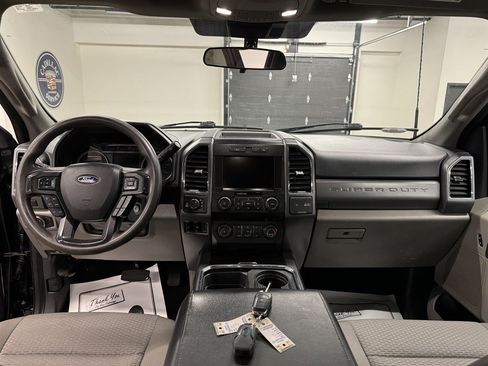 Used 2022 Ford F350 XLT w/ XLT Premium Package AWD/4WD image 31