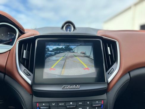 Used 2018 Maserati Ghibli image 24
