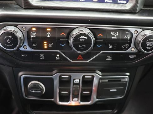 Used 2022 Jeep Gladiator Overland w/ Popular Equipment Package image 24