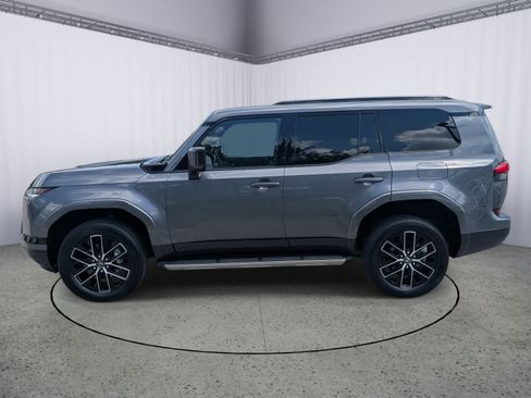Used 2026 Lexus GX 550 w/ Accessory Package (2T) AWD/4WD image 6