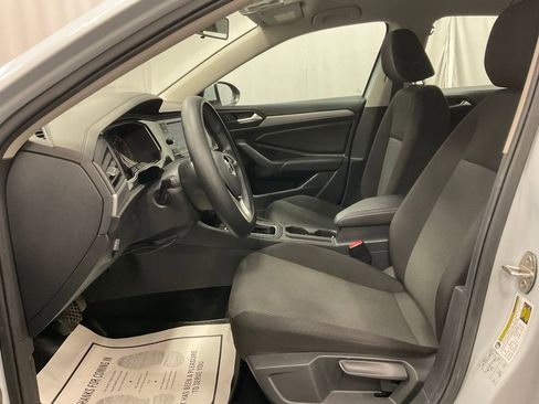 Used 2019 Volkswagen Jetta image 13