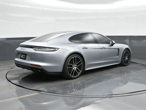 Certified 2023 Porsche Panamera 4 Platinum Edition image 7