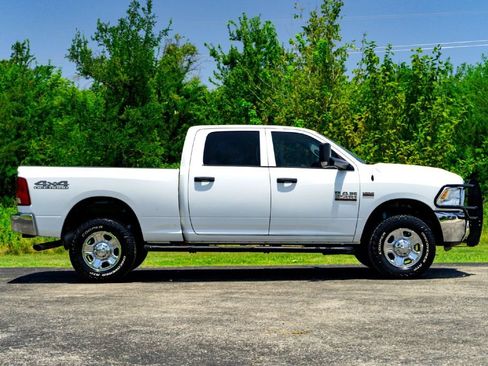 Used 2017 RAM 2500 Tradesman w/ Chrome Appearance Group AWD/4WD image 6