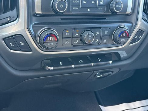 Used 2018 Chevrolet Silverado 1500 LT w/ All Star Edition AWD/4WD image 33