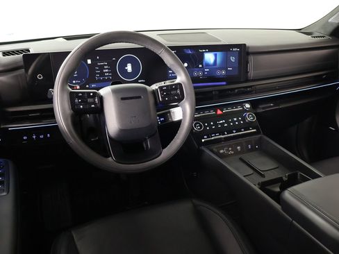 Used 2025 Hyundai Santa Fe Calligraphy image 2