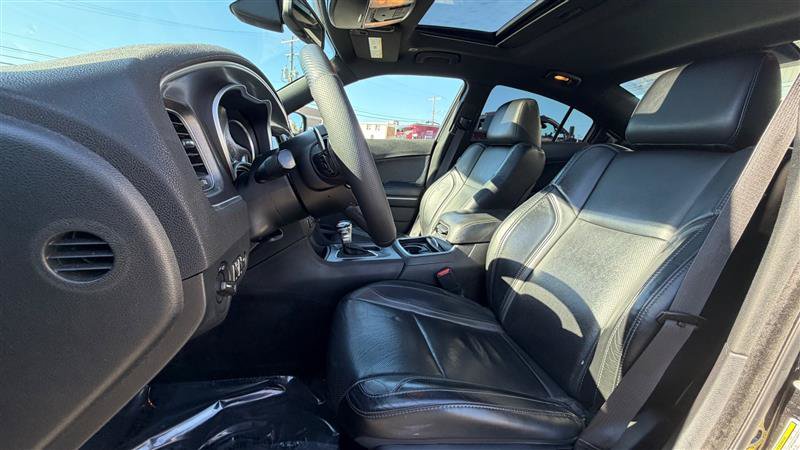 Used 2018 Dodge Charger R/T w/ Navigation & Travel Group RWD image 24