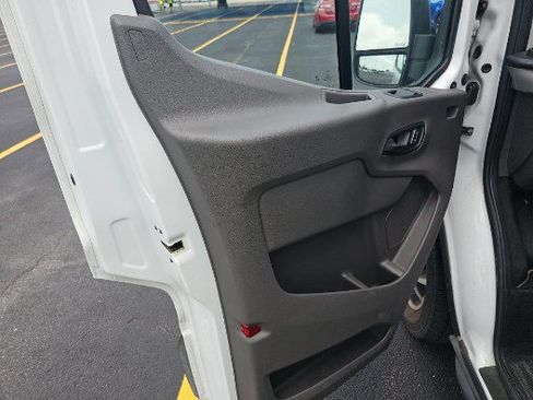 Used 2022 Ford Transit 350 XLT RWD image 7