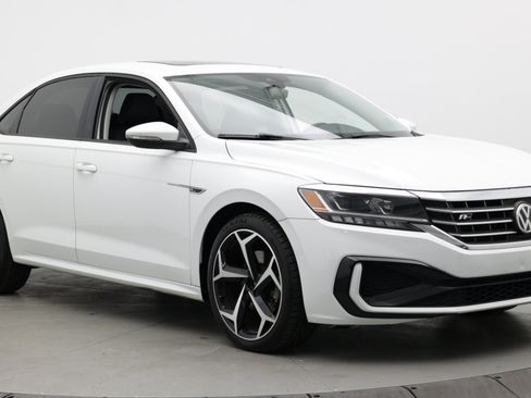 Used 2020 Volkswagen Passat 2.0T R-Line FWD image 3