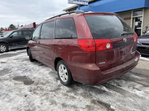 Used 2007 Toyota Sienna CE image 11