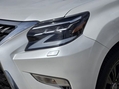 Used 2023 Lexus GX 460 Luxury w/ Sport Design Package image 13