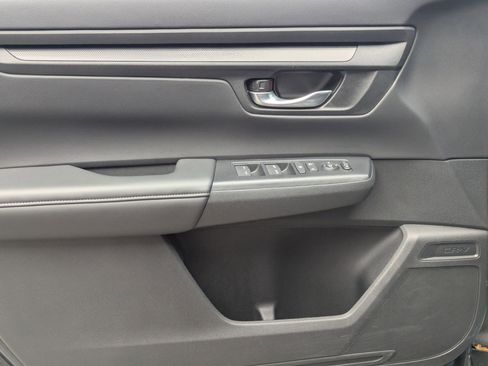 Used 2024 Honda CR-V EX image 11
