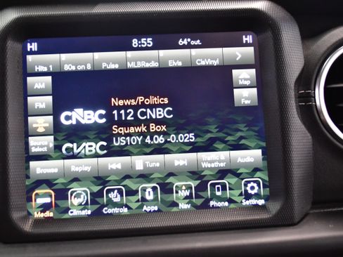 Used 2022 Jeep Wrangler Unlimited Sahara w/ Cold Weather Group image 37