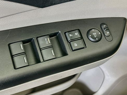 Used 2014 Honda CR-V LX image 15