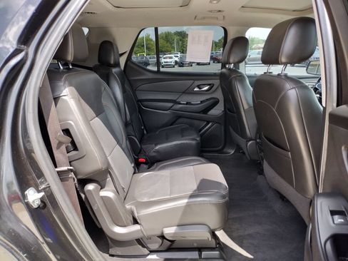 Used 2021 Chevrolet Traverse Premier w/ Redline Edition AWD/4WD image 13