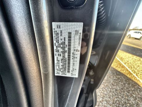 Used 2025 Ford F250 Lariat image 32