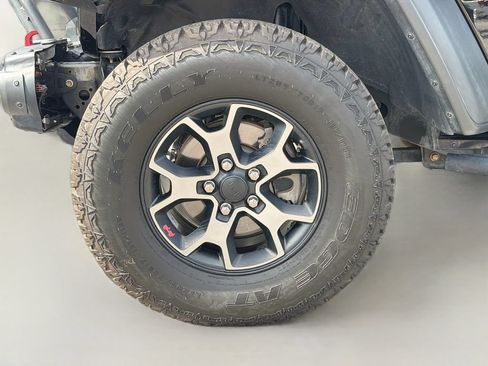 Used 2018 Jeep Wrangler Rubicon AWD/4WD image 38