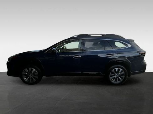 Certified 2025 Subaru Outback Touring AWD/4WD image 4