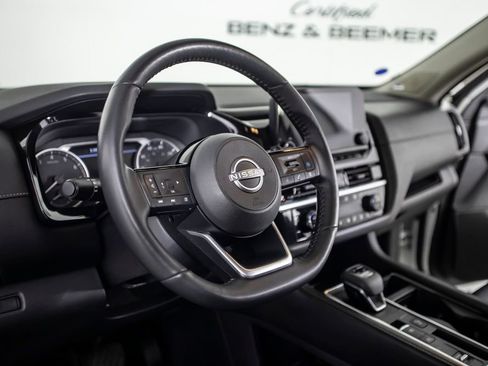 Used 2023 Nissan Pathfinder SL w/ SL Premium Package FWD image 25