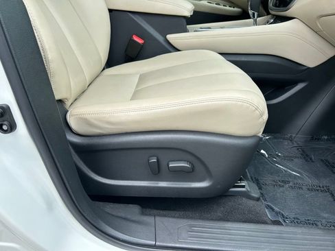 Used 2022 Nissan Murano SV FWD image 40