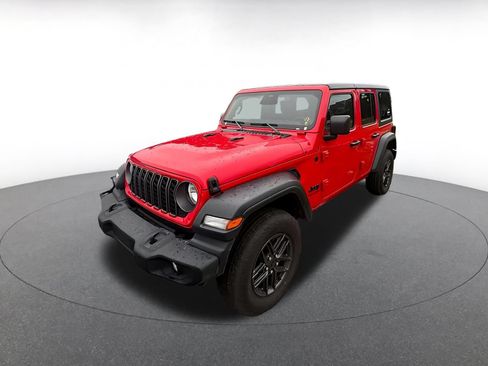 Used 2025 Jeep Wrangler Unlimited Sport AWD/4WD image 4