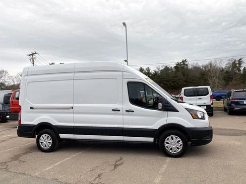 Used 2022 Ford E-Transit 148 High Roof image 2