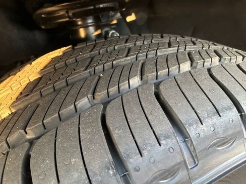 New 2026 Lincoln Corsair Premiere image 6